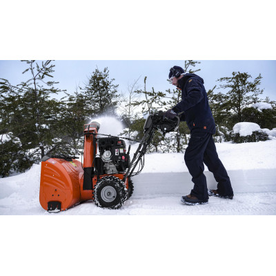 Снігоочисник Husqvarna ST 330 Снігоочисник Husqvarna ST 330
