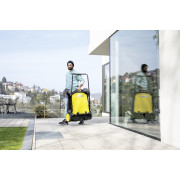 Підмітальна машина Karcher S 6 Twin