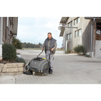 Ручна підмітальна машина Karcher KM 75/40 W G Ручна підмітальна машина Karcher KM 75/40 W G