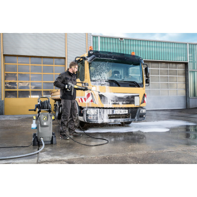 Апарат високого тиску Karcher HD 8/18-4M Апарат високого тиску Karcher HD 8/18-4M